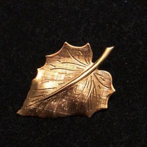 Leaf Pin